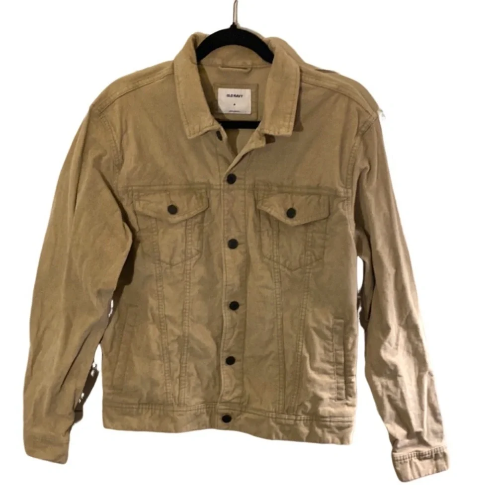 Old Navy Tan Corduroy Jacket. Size M. Button up with pockets.